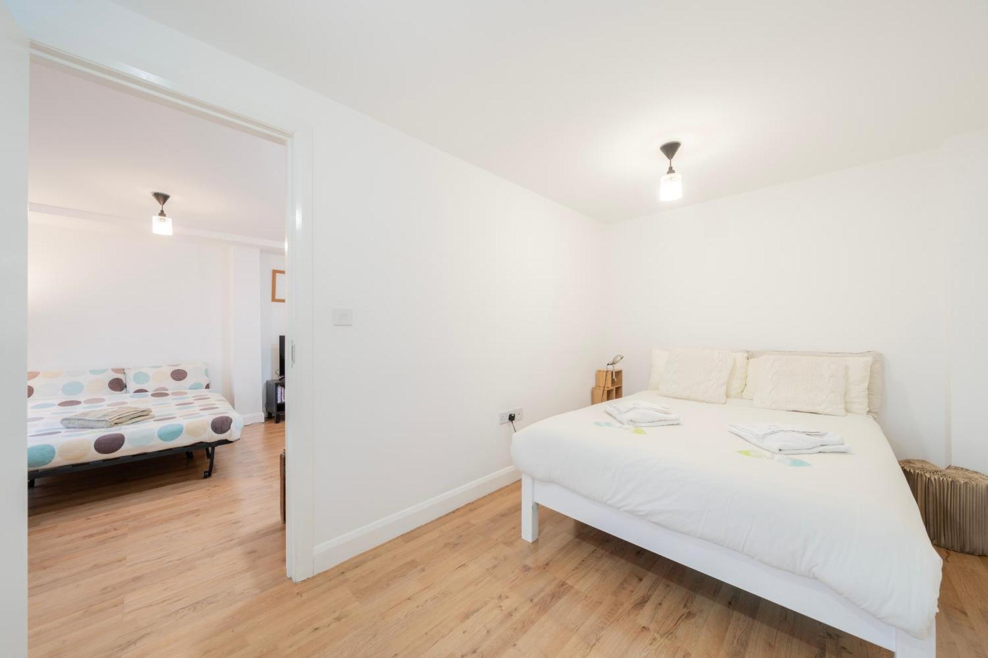 Modern One Bedroom Flat In Central Londra Exterior foto