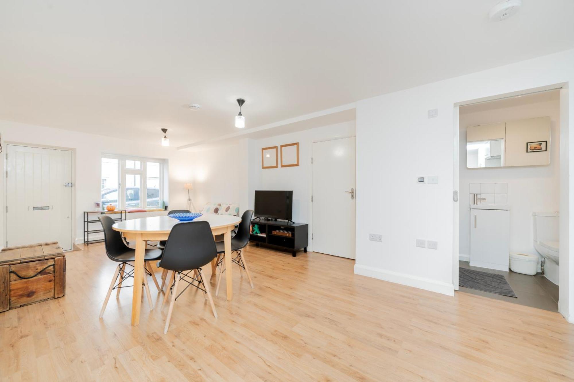 Modern One Bedroom Flat In Central Londra Exterior foto